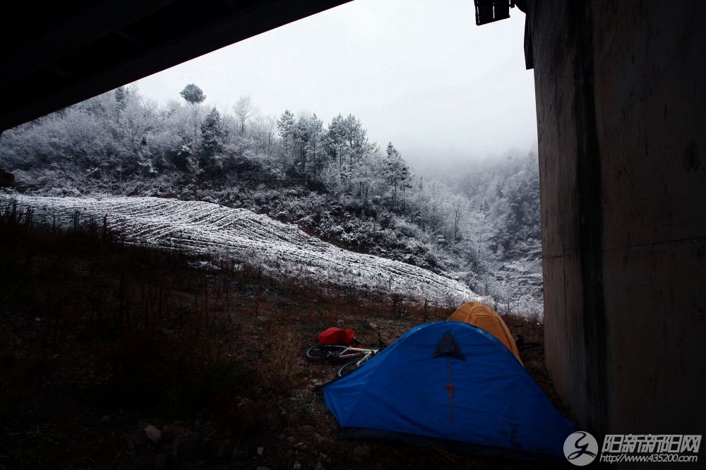 去往红岩寺途中扎营的地方 (7).JPG