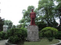龙港纪念馆彭德怀雕像